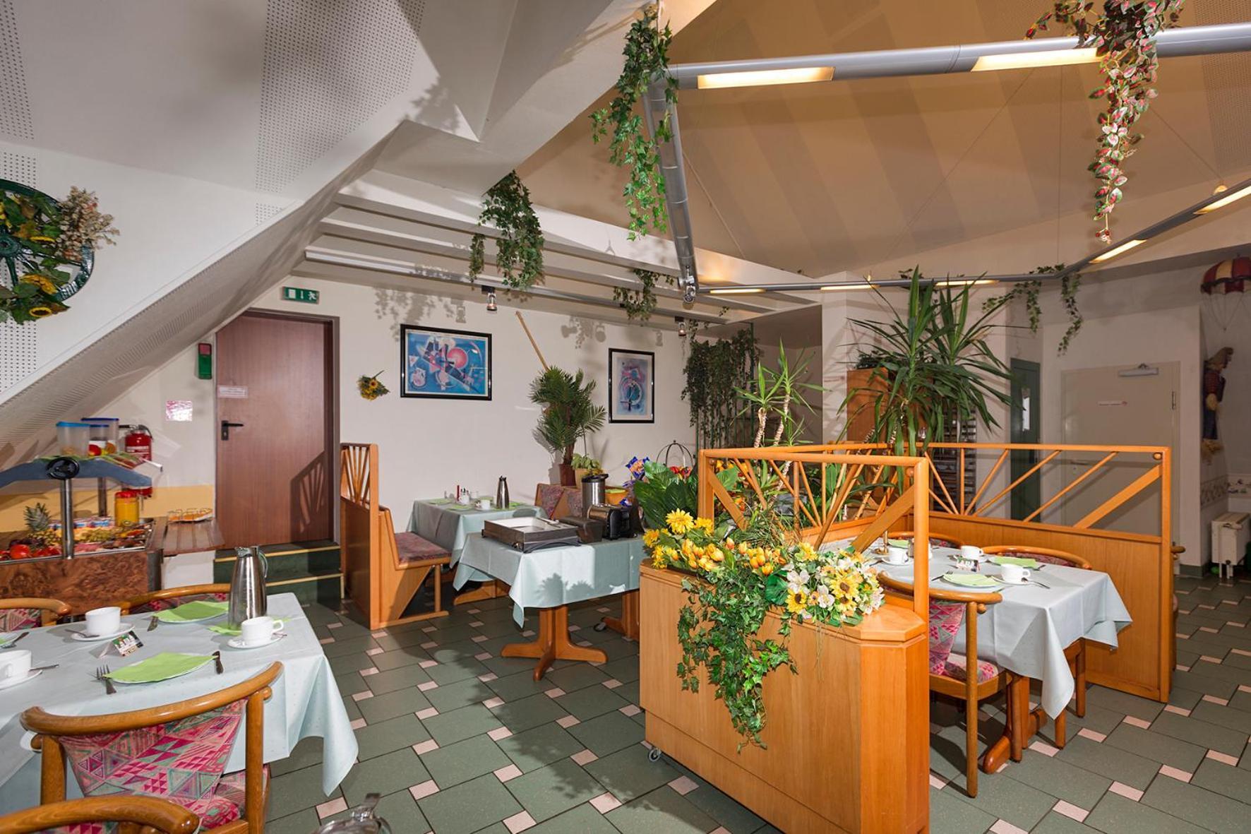 Hotel Ideal Lubeka Zewnętrze zdjęcie