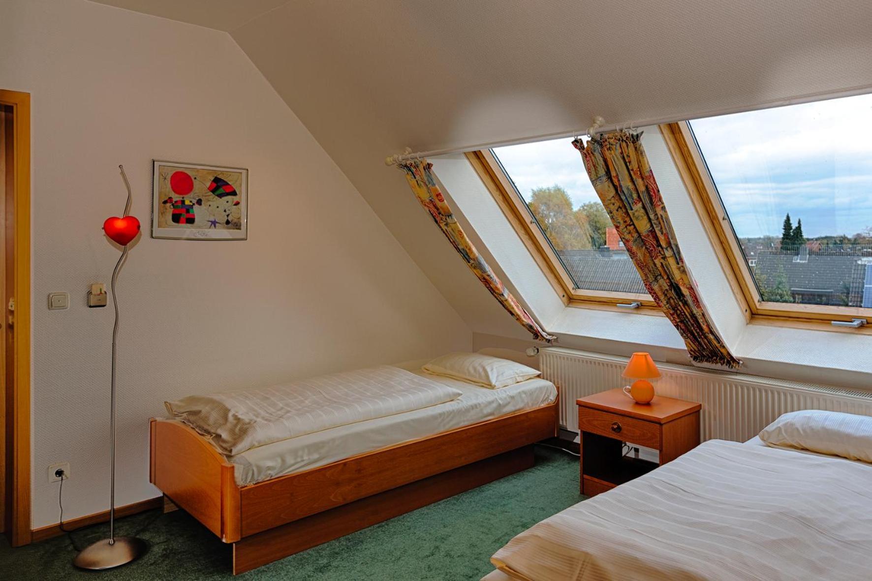 Hotel Ideal Lubeka Zewnętrze zdjęcie